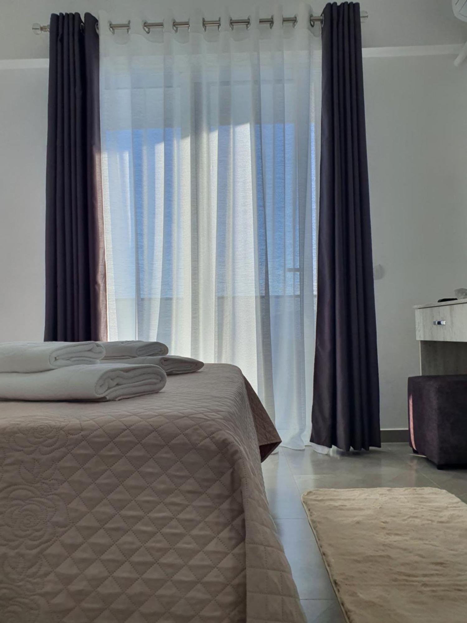 Flore Rooms Sarandë Exterior foto