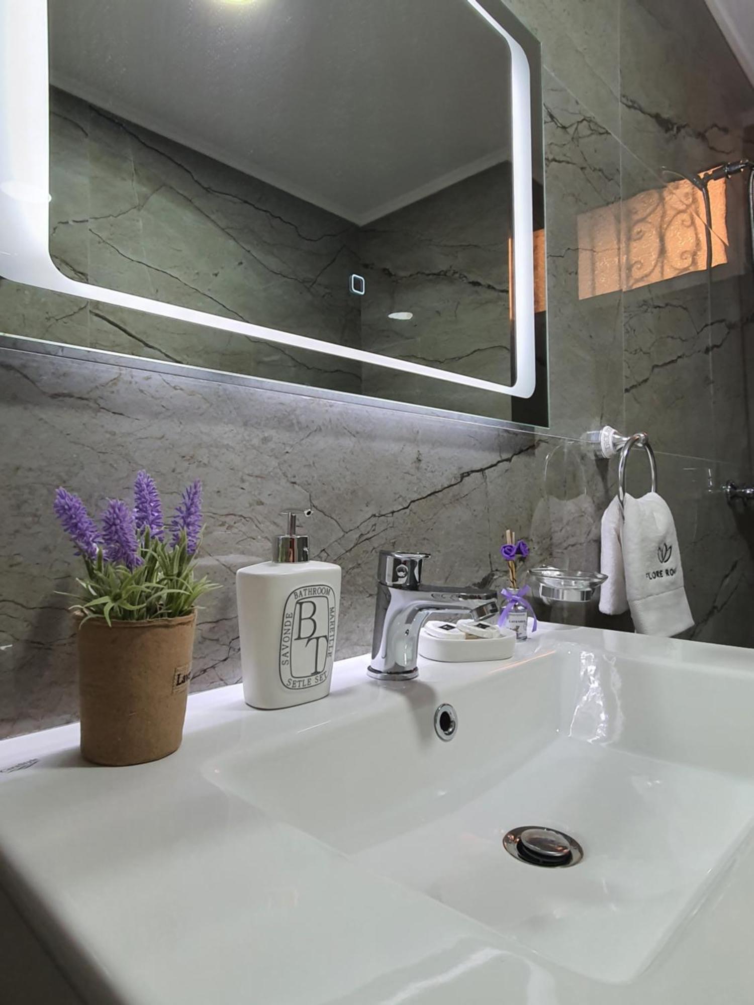 Flore Rooms Sarandë Quarto foto